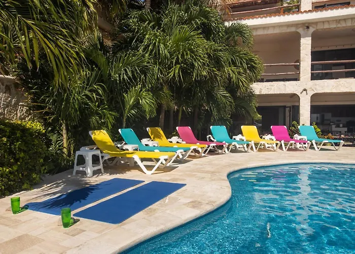 Beachfront & Infinity Pool: 5 Or 7 Bedrooms Puerto Morelos