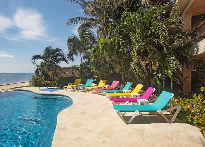 Beachfront & Infinity Pool: 5 Or 7 Bedrooms Casa de férias Puerto Morelos