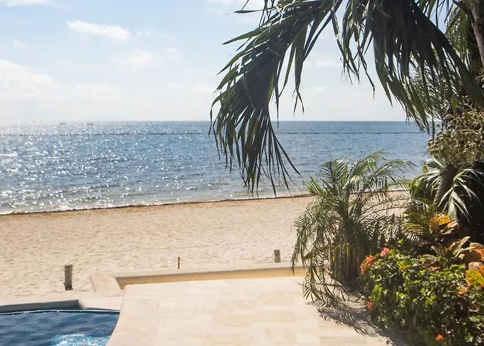 Beachfront & Infinity Pool: 5 Or 7 Bedrooms * Puerto Morelos