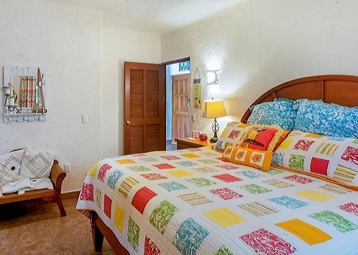 Casa de férias Beachfront & Infinity Pool: 5 Or 7 Bedrooms *