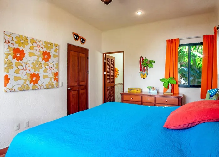 Casa de férias Beachfront & Infinity Pool: 5 Or 7 Bedrooms *
