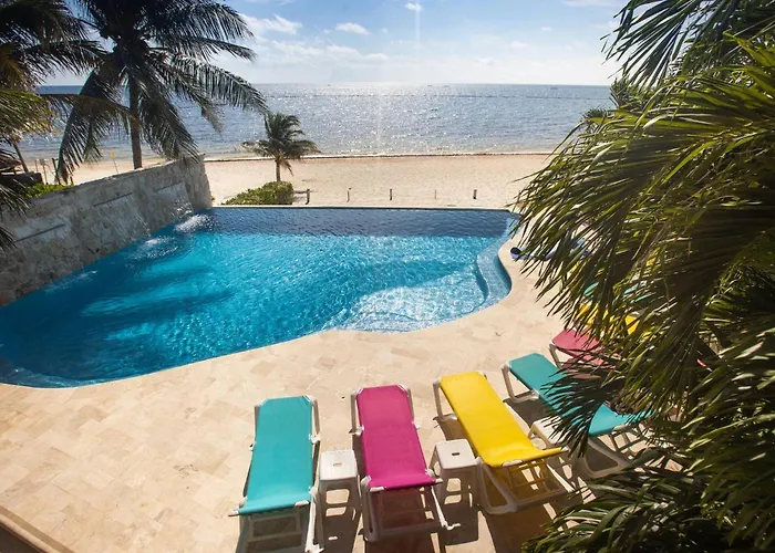 Beachfront & Infinity Pool: 5 Or 7 Bedrooms Casa de férias