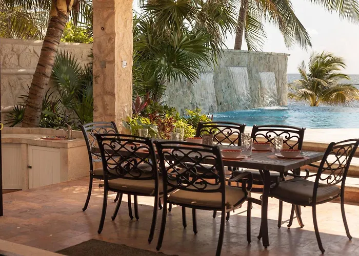 Casa de férias Beachfront & Infinity Pool: 5 Or 7 Bedrooms Puerto Morelos