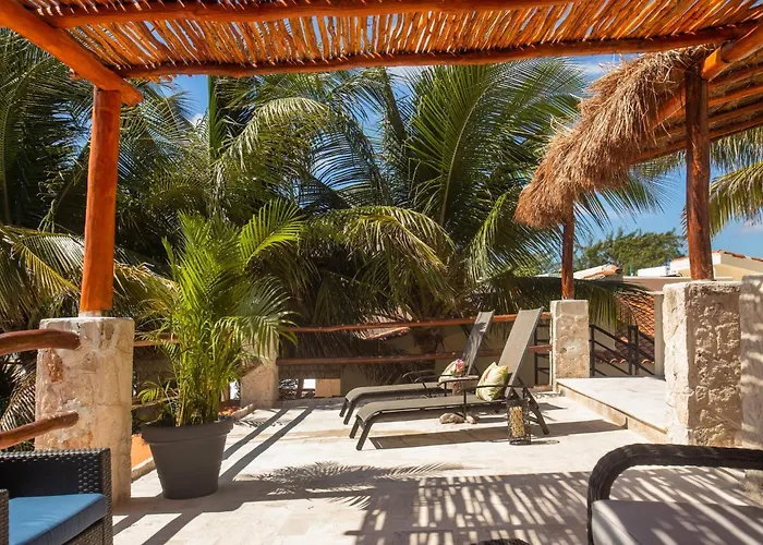 Casa de férias Beachfront & Infinity Pool: 5 Or 7 Bedrooms *